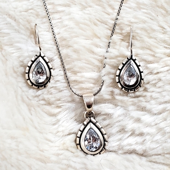 FINAL! Rare Silpada 925 Sterling Teardrop CZ Pendant Necklace & Earrings Set - Picture 1 of 6
